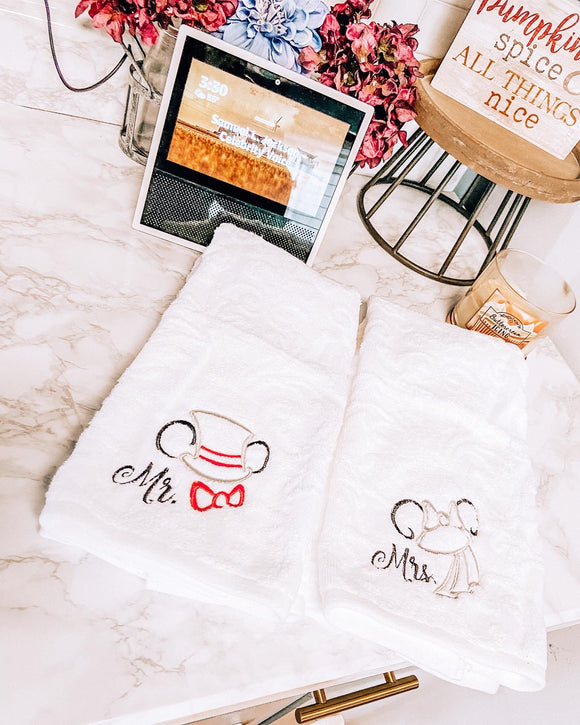 Mr & Mrs hand towel set