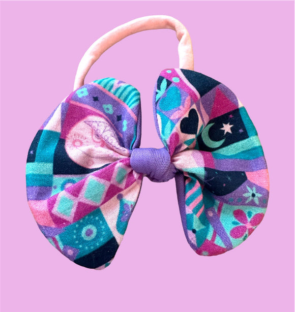 Clock baby bow (1 available ready to ship)